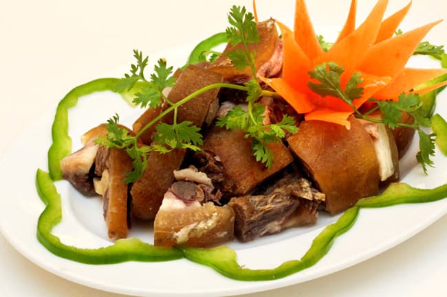 Đuôi bò hấp gừng