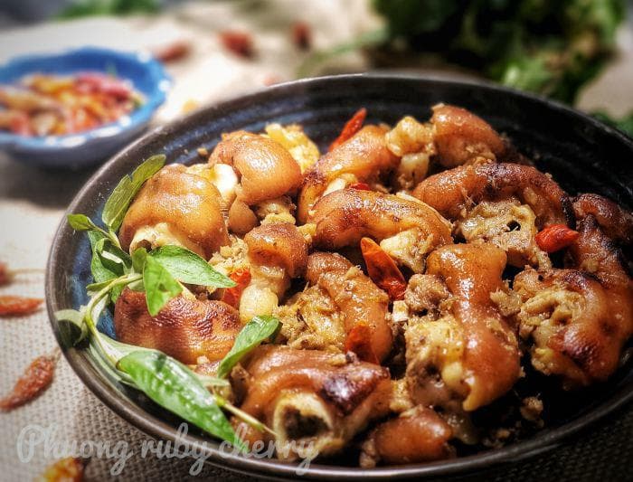 Móng giò giả cầy