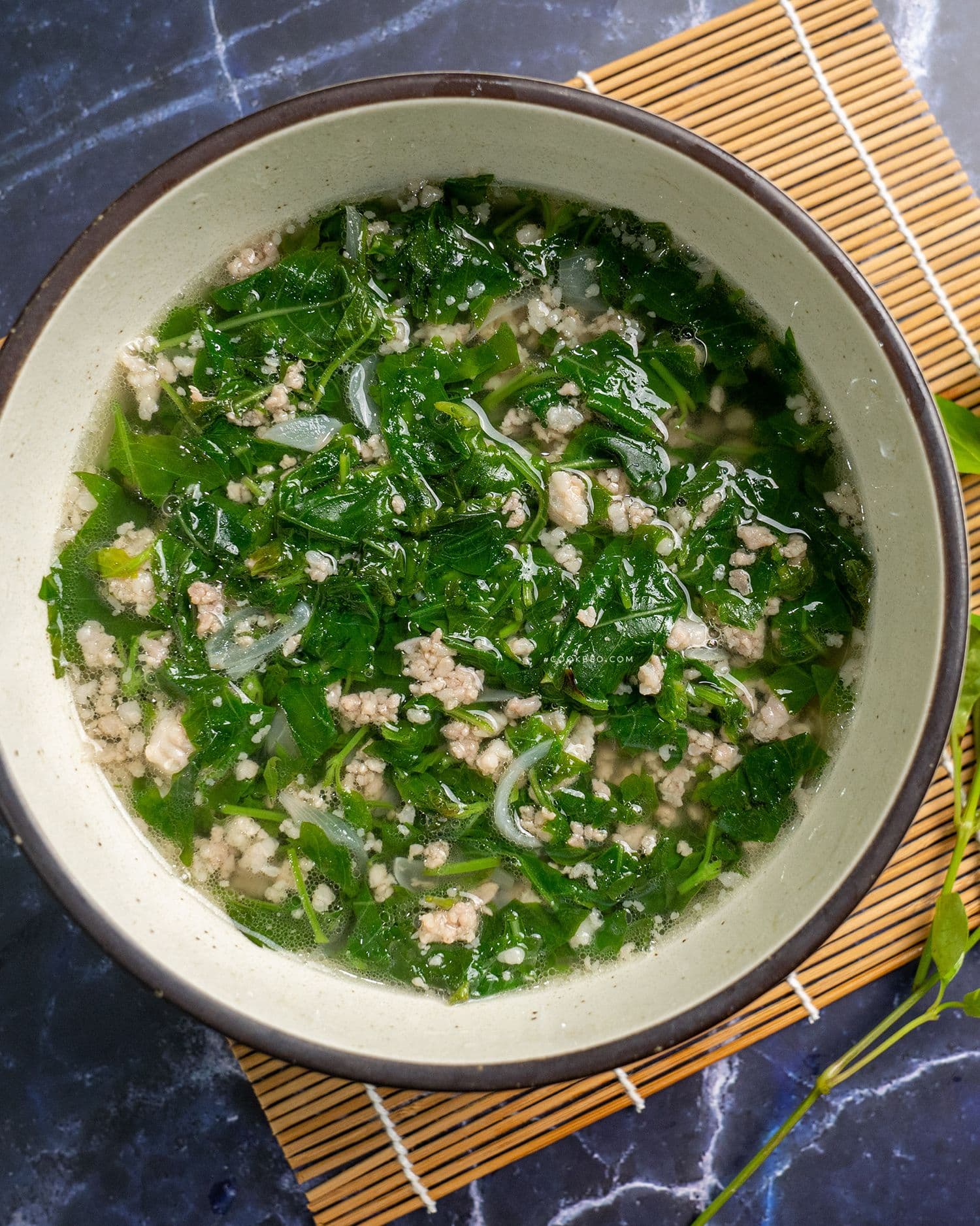 Canh rau ngót thịt băm