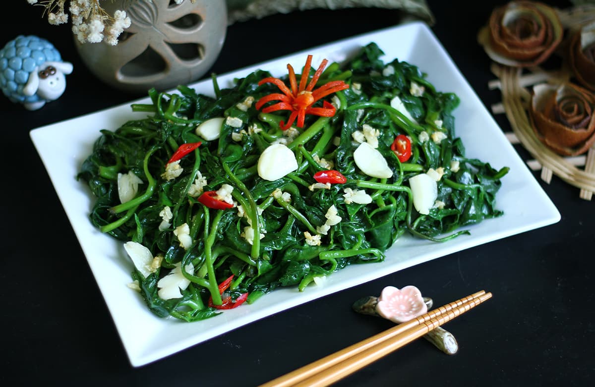 Mồng tơi xào tỏi